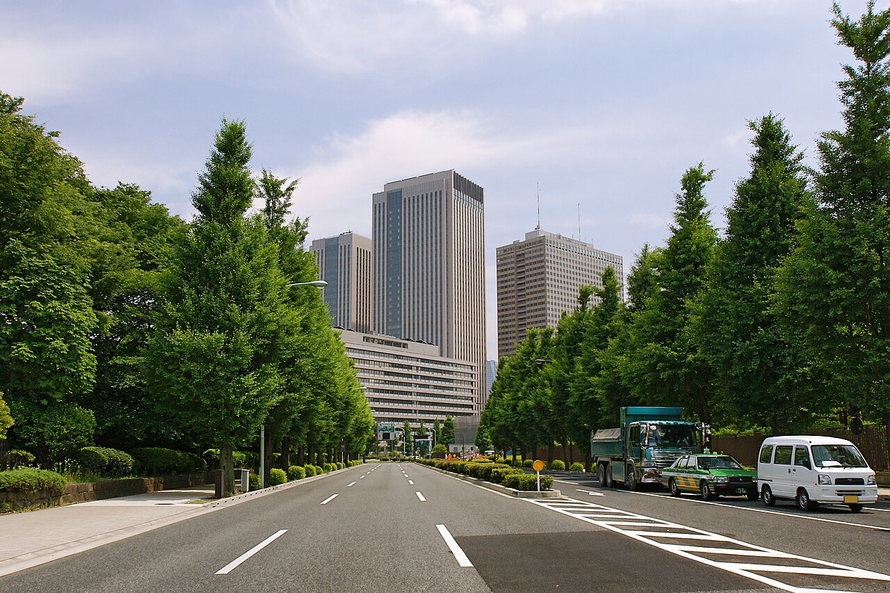 国会議事堂前から見た霞が関の官庁街