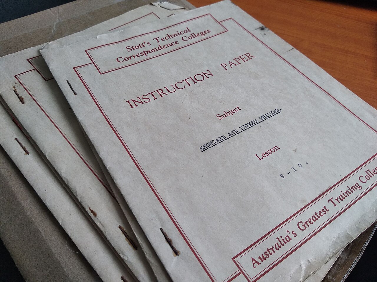 日付入りの取扱説明書の写真