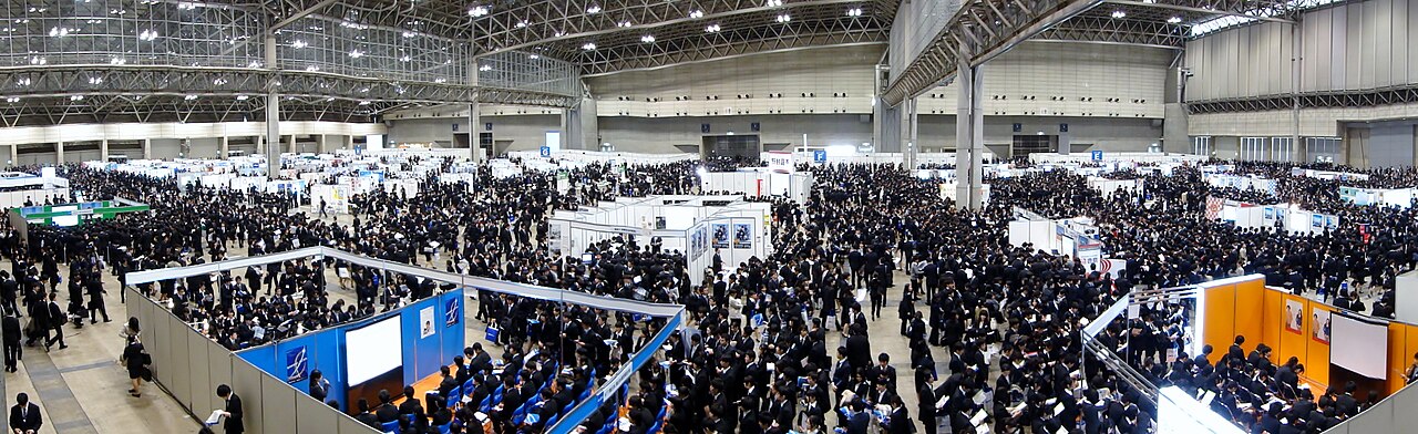 日本の企業説明会・就職活動の様子