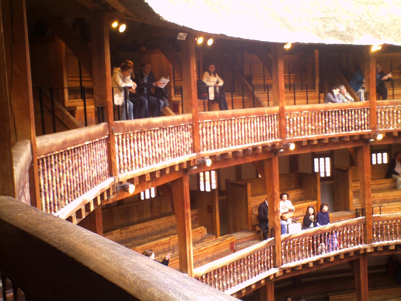 Globe Theatre seating