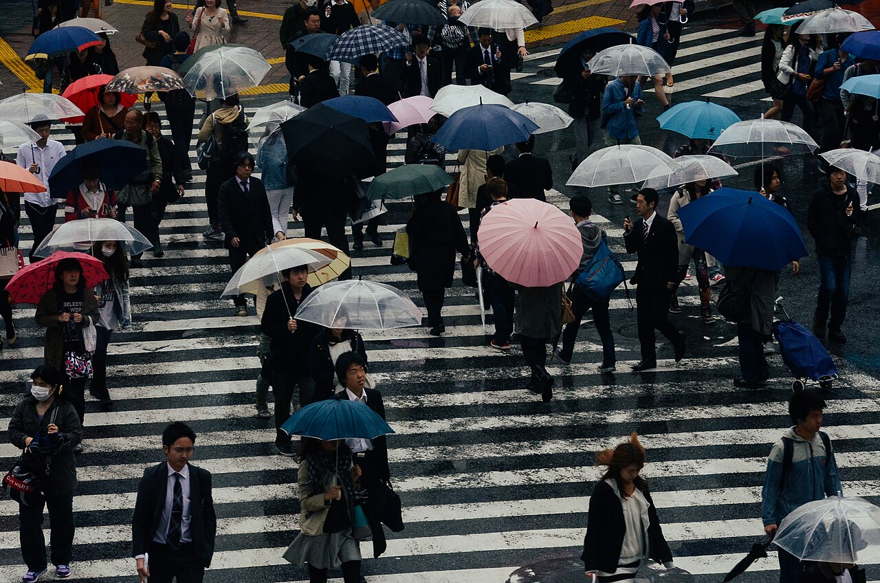 雨の渋谷交差点
