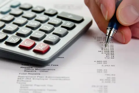 投資信託の実質コストとは？目論見書で比較する手順